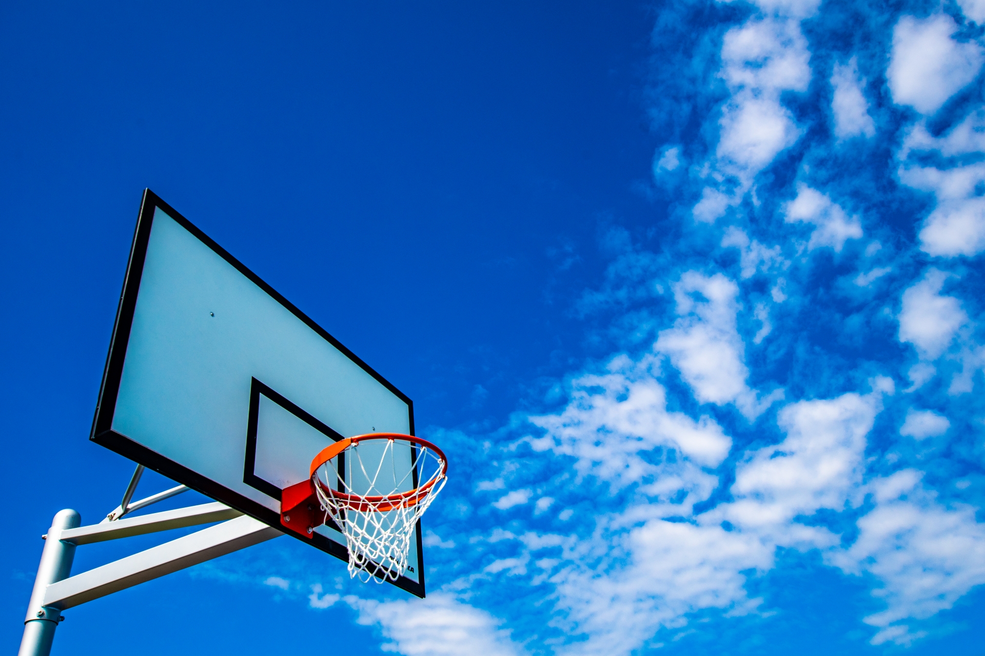 演題「関係に上下はない ― 人権から考える青春のまなざし」